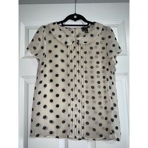Black/beige polka dot cap sleeve w/babydoll collar